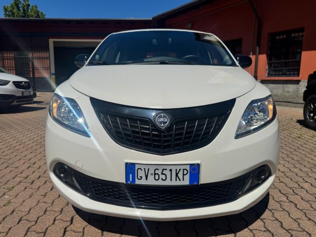 Lancia Ypsilon 1.0 FireFly 5 porte S&S Hybrid Oro - foto 3 di 4