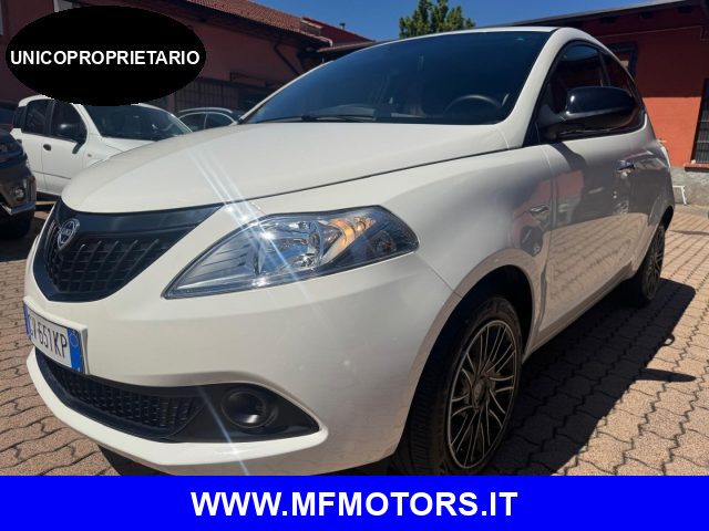 Lancia Ypsilon 1.0 FireFly 5 porte S&S Hybrid Oro usato a MILANO