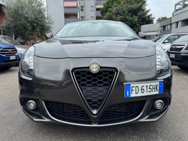 Alfa Romeo Giulietta 1.6 JTDm-2 120 CV Distinctive - foto 2 di 4