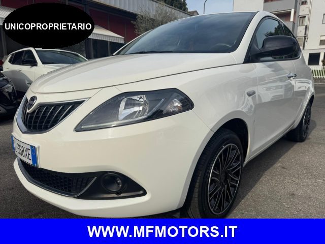 Lancia Ypsilon 1.0 FireFly 5 porte S&S Hybrid Ecochic Gold usato a MILANO