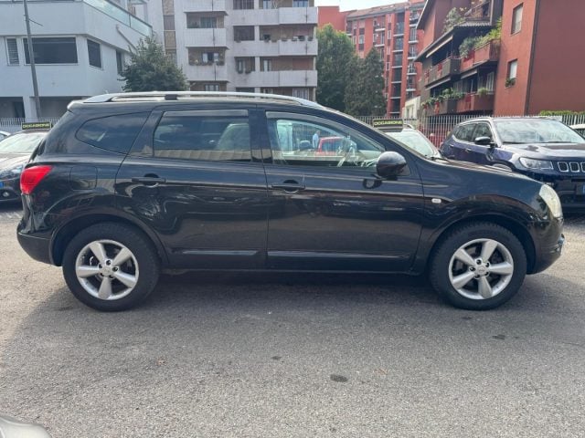Nissan Qashqai+2 2.0 dCi DPF Tekna 7 POSTI - foto 3 di 4