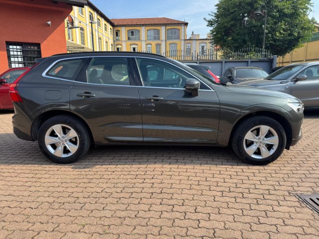 Volvo XC60 B4 Geartronic Momentum Pro - foto 4 di 4