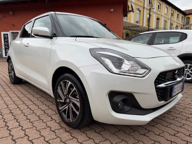 Suzuki Swift 1.2 Hybrid Top - foto 2 di 4