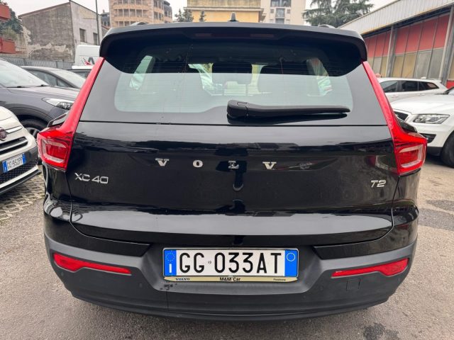 Volvo XC40 T2 130CV MOMENTUM CORE, del 2021, 52.000 km, in vendita a Milano (MI)