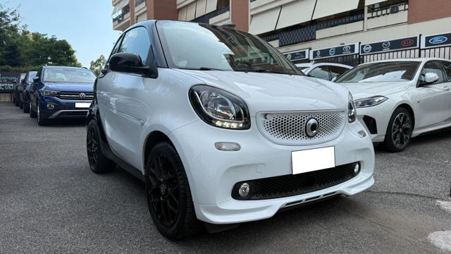 smart forTwo 70 1.0 TWINAMIC SUPERPASSION*C.L.16 BLACK*TEL.*LED - foto 3 di 4