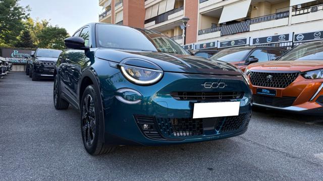 Fiat 600 HYBRID 1.2 110CV DCT MHEV LA PRIMA*24M.G.*CAM360°* - foto 2 di 4
