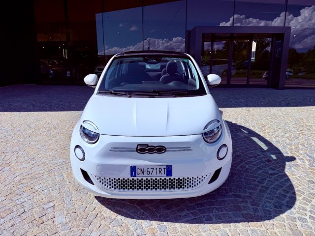 Fiat 500e Cabrio 42 kWh= 350 KM - 118CV - PROMO FINANZIAMENT - foto 2 di 4