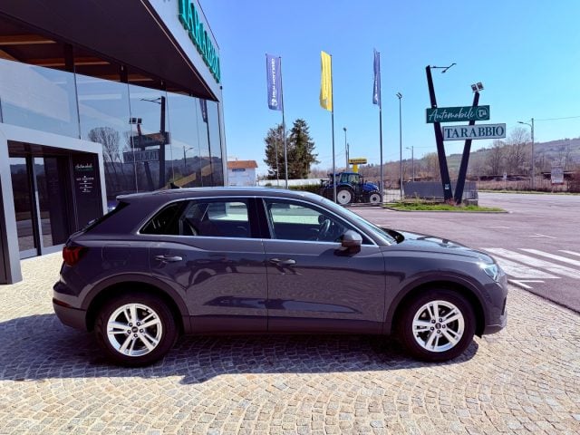 Audi Q3 AZIENDALE - KM 102.000 - PELLE - FARI LED - foto 3 di 4