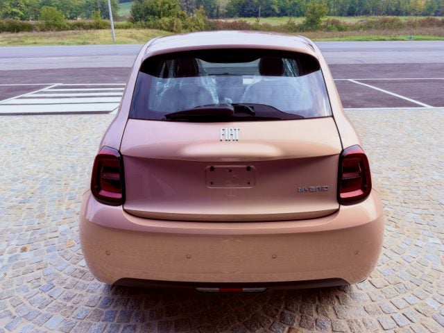 Fiat 500 ICON - TUTTI I COLORI - KM 0 - NO OBBLIGO FINANZIA - foto 4 di 4