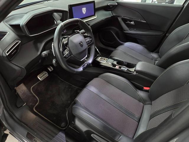 Peugeot 2008 Hybrid 145 e-DCS6 GT - foto 2 di 4