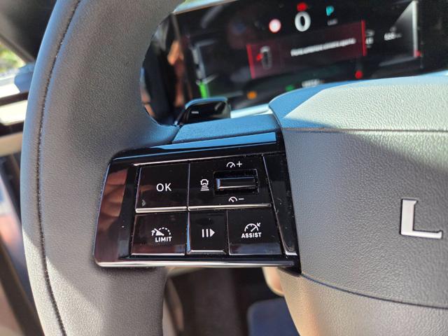 Lancia Ypsilon Hybrid e-DCT Edizione Cassina - foto 3 di 4