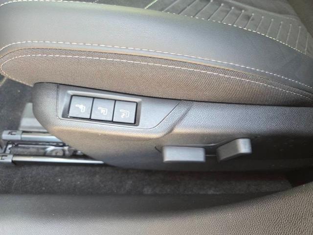Peugeot 208 Hybrid 145 e-DCS6 GT + sedili elettrici - foto 2 di 4