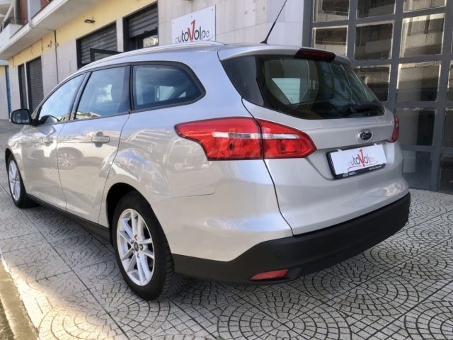 Ford Focus 1.5 TDCi 120 CV SW - foto 2 di 4