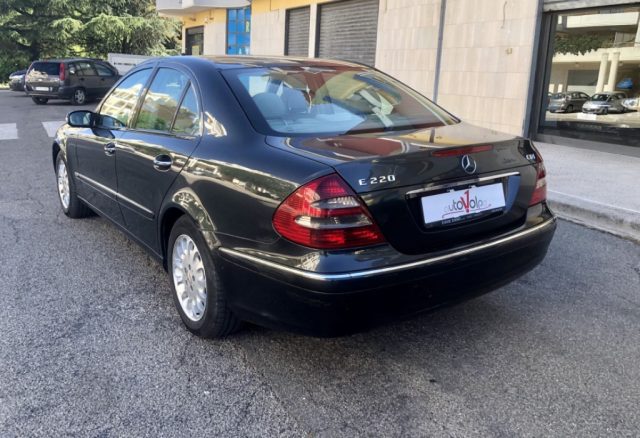 Mercedes-Benz E 220 CDI cat Elegance - foto 4 di 4