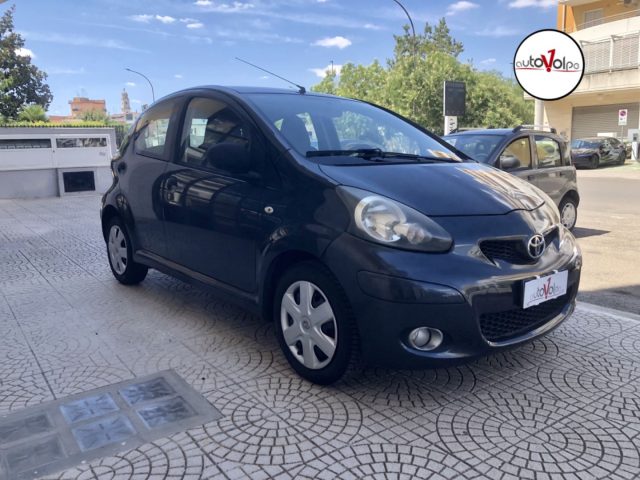 Toyota Aygo 1.0i 12V 5 porte - foto 3 di 4