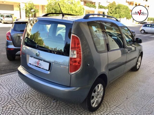 Skoda Roomster 1.6 TDI 90CV con Gancio Traino - foto 3 di 4