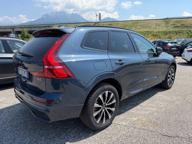 Volvo XC60 B4 (d) AWD automatico Plus Dark - foto 4 di 4