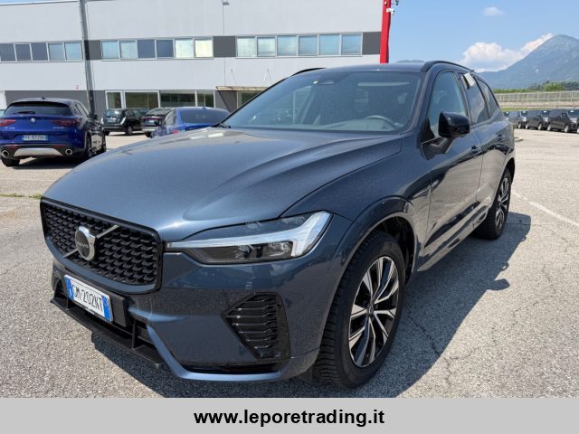 Volvo XC60 B4 (d) AWD automatico Plus Dark usato a GEMONA DEL FRIULI