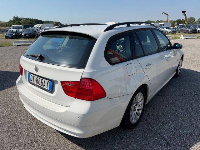 BMW 318 i cat Touring Attiva - foto 4 di 4