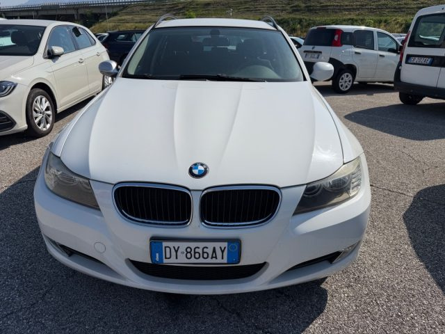 BMW 318 i cat Touring Attiva - foto 2 di 4