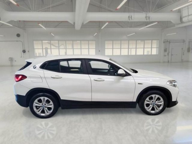 BMW X2 xDrive25e Business-X - foto 2 di 4