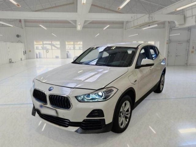 BMW X2 xDrive25e Business-X usato a GEMONA DEL FRIULI