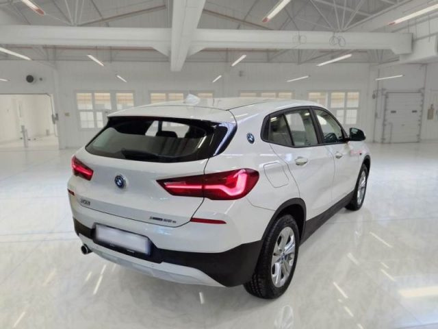 BMW X2 xDrive25e Business-X - foto 2 di 4