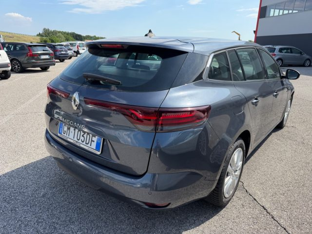 Renault Mégane Grand Coupé Mégane Sporter Blue dCi 115 CV EDC Equilibre - foto 4 di 4
