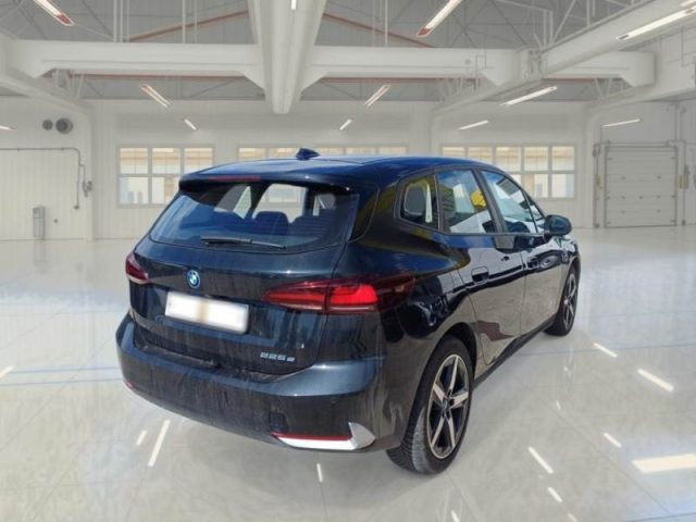BMW 225 e xDrive Active Tourer - foto 4 di 4