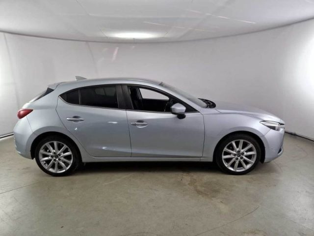 Mazda 3 1.5 Skyactiv-D Exceed - foto 4 di 4