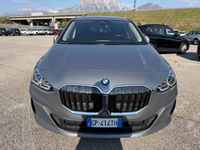 BMW 218 d Active Tourer - foto 2 di 4
