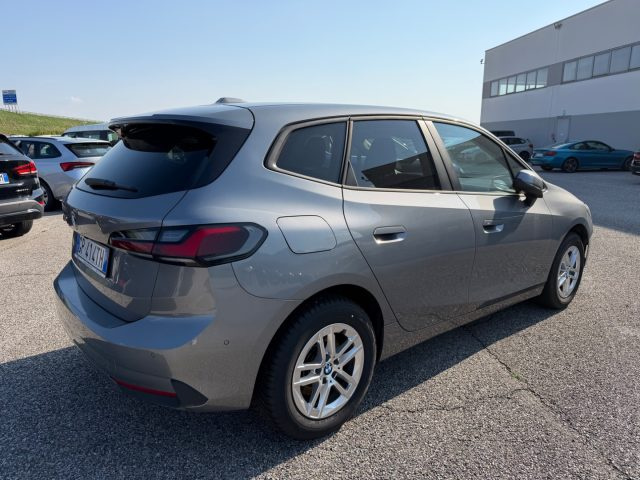 BMW 218 d Active Tourer - foto 4 di 4