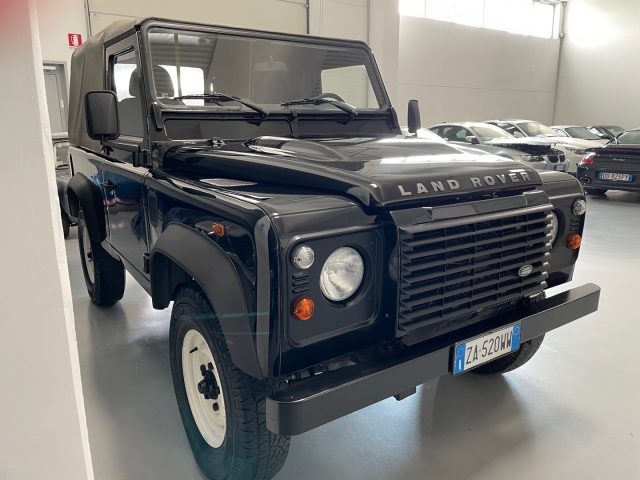 Land Rover Defender 90 2.4 TD4 Soft top E - foto 3 di 4