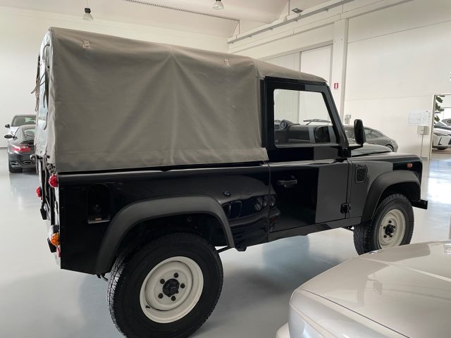 Land Rover Defender 90 2.4 TD4 Soft top E - foto 4 di 4