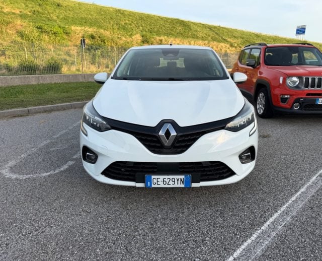 Renault Clio Blue dCi 85 CV 5 porte Business - foto 2 di 4