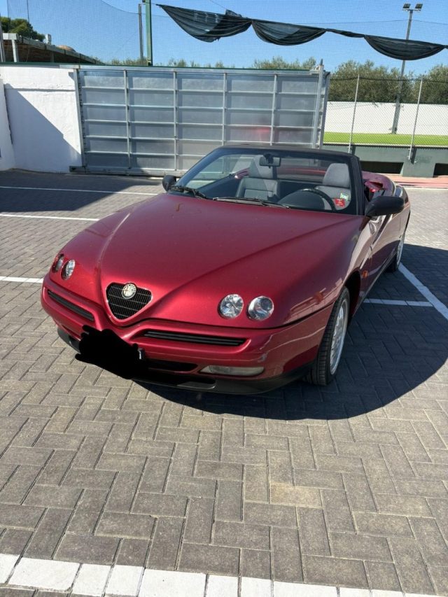 Alfa Romeo Spider 2.0i 16V Twin Spark cat, del 1995, 45.272 km, in vendita a Torre Del Greco (NA)