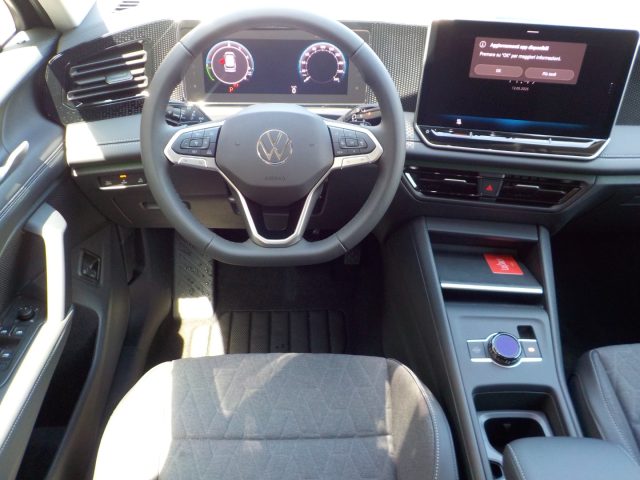 Volkswagen Tiguan 1.5 eTSI 130 CV DSG Edition Plus nuovo a TORRE DEL GRECO