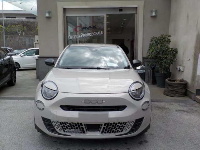 Fiat 600 1.2 Hybrid MHEV POP, in vendita a Torre Del Greco (NA)