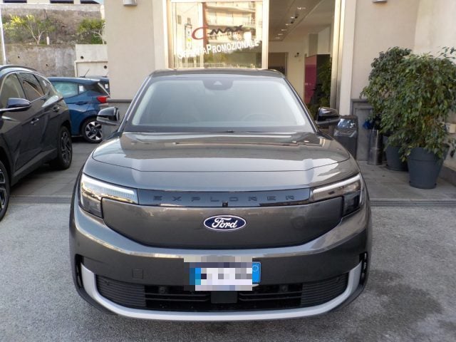 Ford Explorer -E Standard Range Explorer 52 KWH 170CV, in vendita a Torre Del Greco (NA)