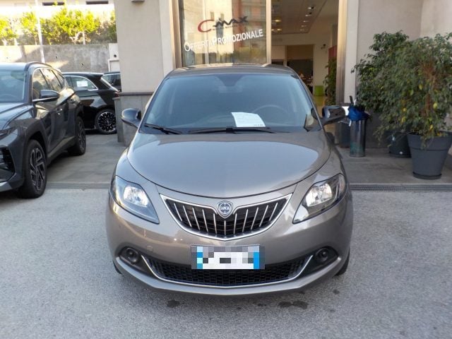 Lancia Ypsilon 1.2 GPL 69CV Ecochic, del 2024, 23.694 km, in vendita a Torre Del Greco (NA)