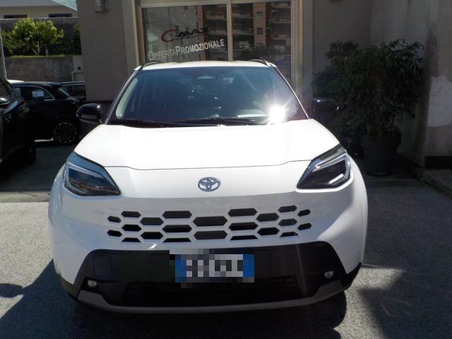 Toyota Yaris Cross 1.5 Hybrid E -CVT - foto 2 di 4