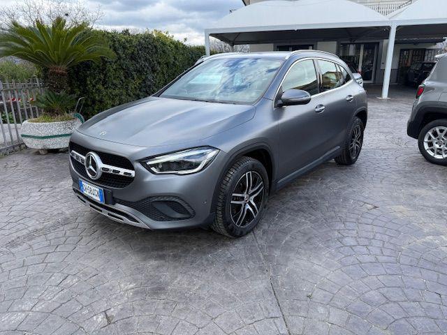Mercedes-Benz GLA 200 d Automatic Sport Plus usato a FISCIANO
