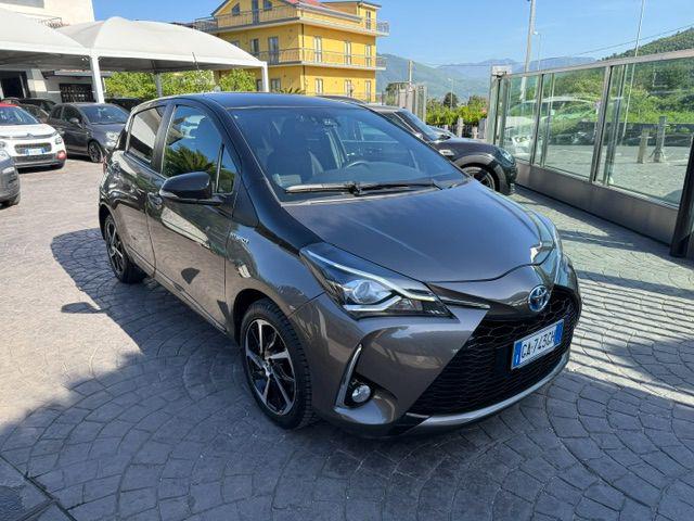 Toyota Yaris 1.5 Hybrid 5 porte Lounge Red/Bronze usato a FISCIANO