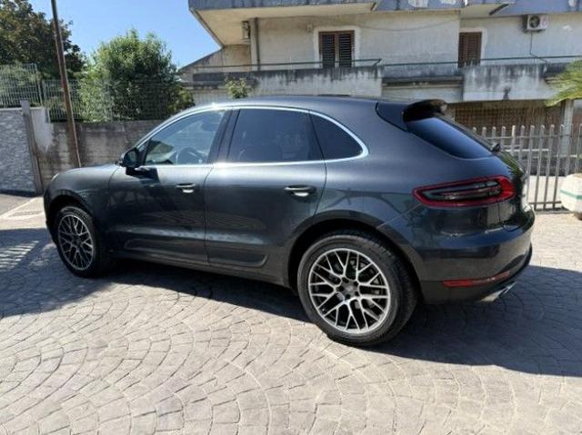 Porsche Macan 3.0 Diesel S - foto 3 di 4