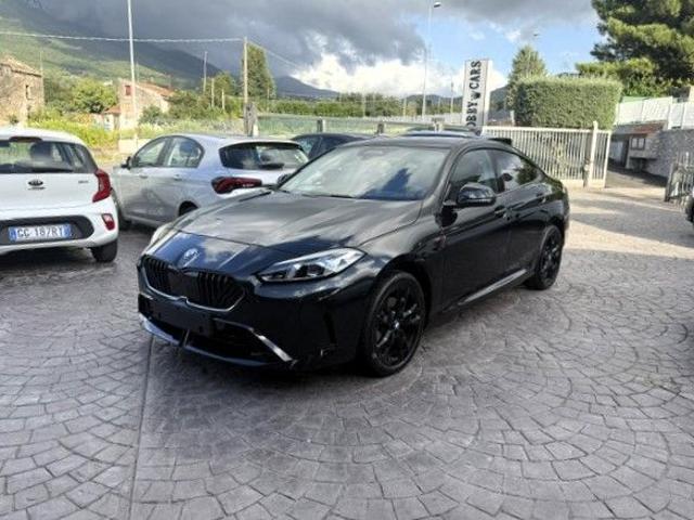 BMW 216 Gran Coupé MSport - foto 2 di 4