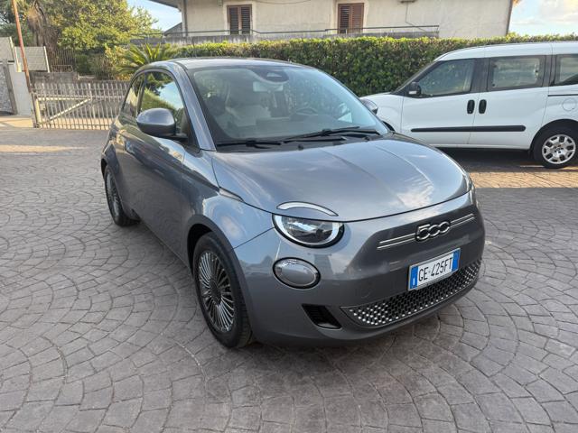 Fiat 500e Berlina 42 kWh Icon, del 2021, 29.900 km, in vendita a Fisciano (SA)
