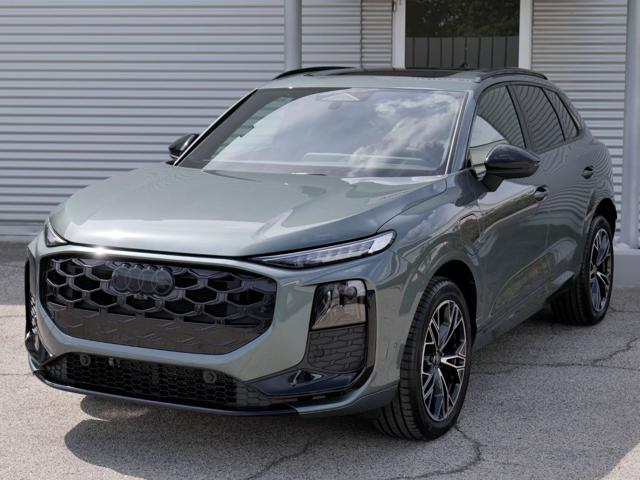 Audi Q3 NEW 1.5 272cv e-hybrid S-tronic S-line edition nuovo a CIVITA CASTELLANA