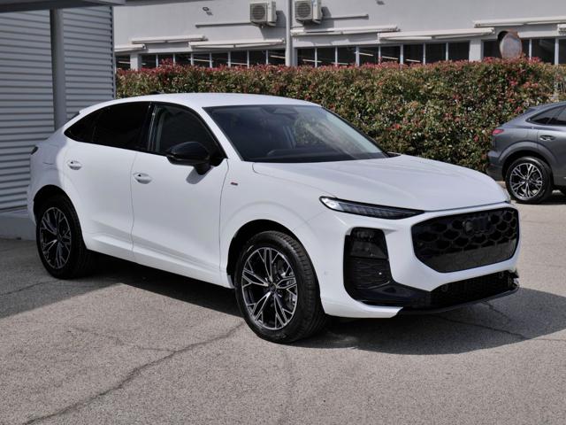 Audi Q3 Sportback NEW 2.0 Tdi 150cv S-tr. S-line edition - foto 4 di 4