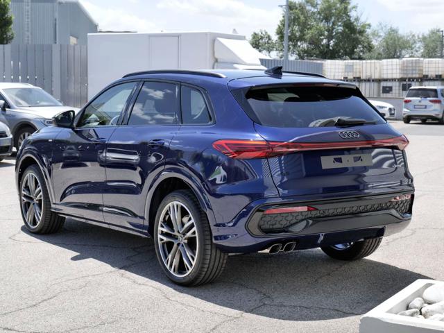 Audi Q5 NEW 2.0 Tdi Quattro 204cv S-tronic S-line edition - foto 3 di 4