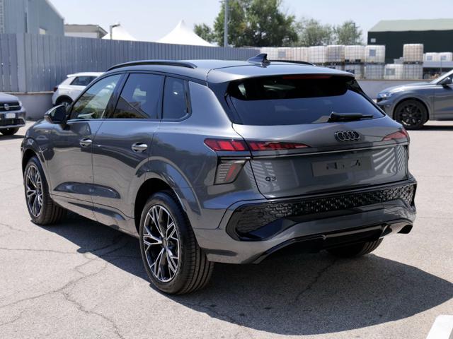 Audi Q3 NEW 2.0 Tdi 150cv S-tronic S-line edition - foto 3 di 4